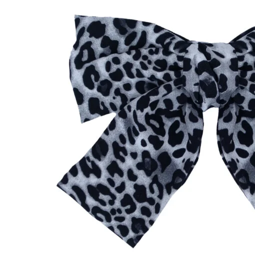 Amour Spot Bow - Image 3